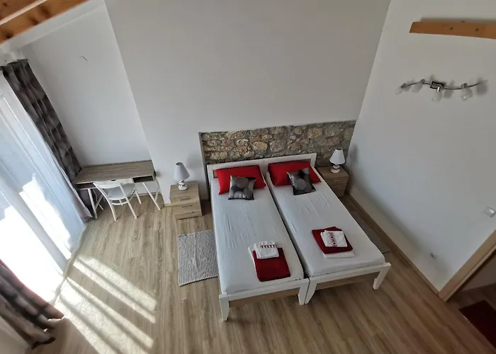 House Mare فيلة *