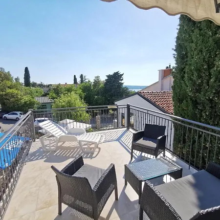 Villa House Mare Selce